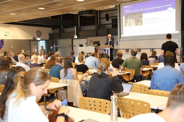 Impression aus der Konferenz 5 Jahre nach der Flut