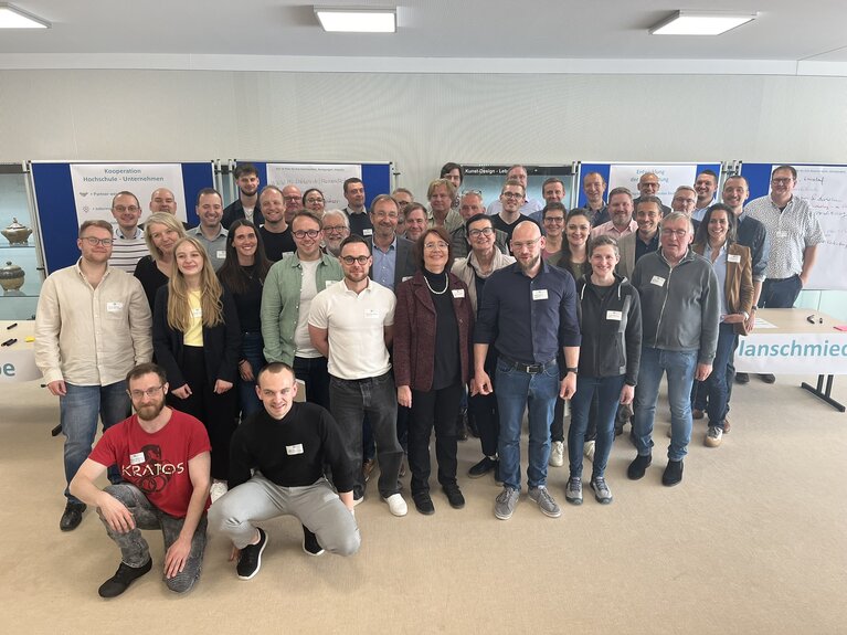 Teilnehmerinnen und Teilnehmer Industrieworkshop 