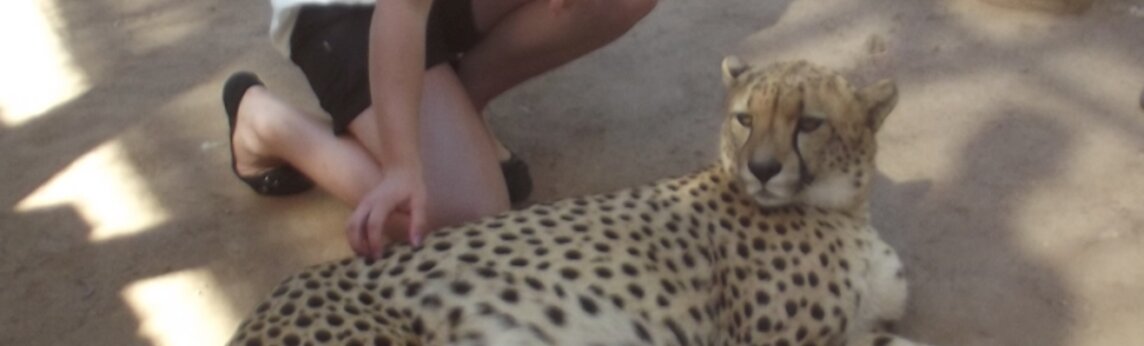 Eva mit Leoparden