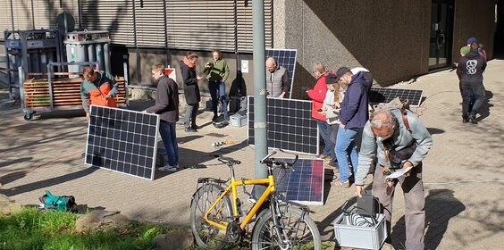 Teilnehmende Balkonkraftwerk-Workshop der Hochschule Koblenz an der Johannes-Gutenberg-Universität 