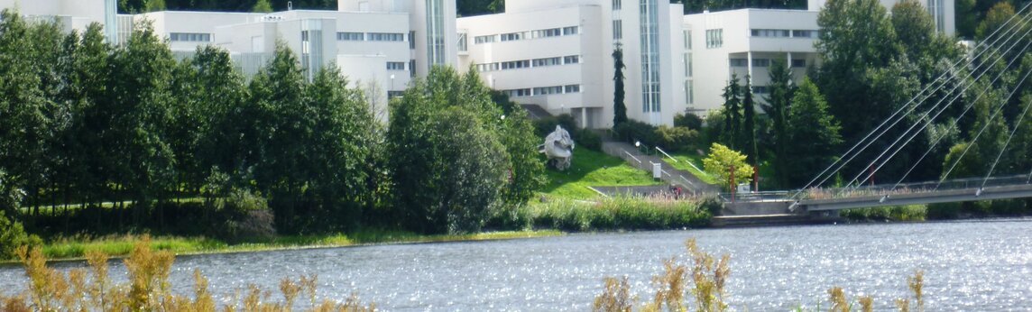 Universität