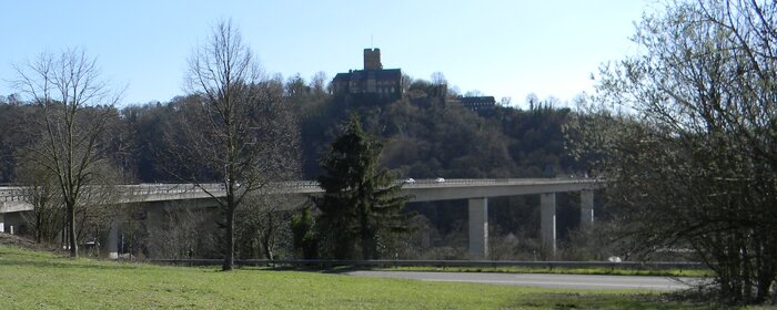 Eine Brücke im Lahntal