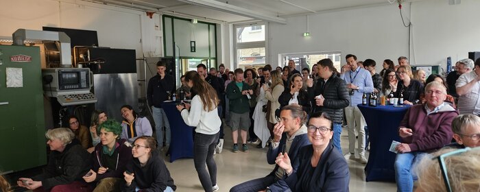 Interessierte Gäste beim ersten Science Slam am Campus Höhr-Grenzhausen