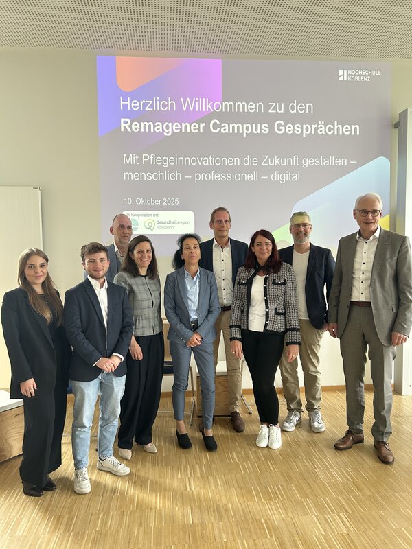 Gruppenfoto der Referenten bei den Remagener Campusgesprächen