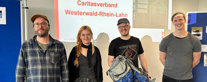 Gaben im Erkundungspraktikum Einblicke in die Wohnungslosenhilfe (v. l.): Daniel Seeliger, Lina Hüskes, David Zirwes und Valentin Kluess