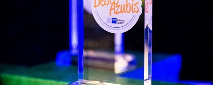 IHK Preis mit der Aufschrift "Beste Azubis"
