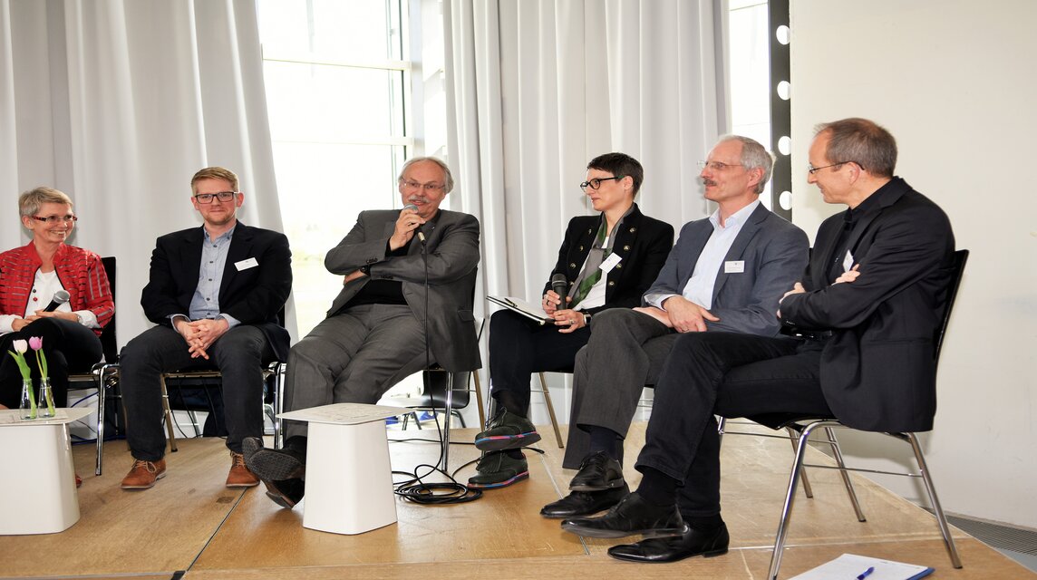 Podiumsdiskussion