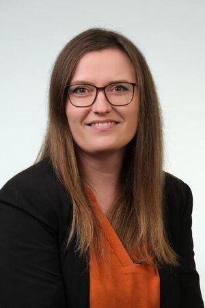  Carmen Bohler
