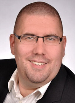 Dr. Daniel Friemert